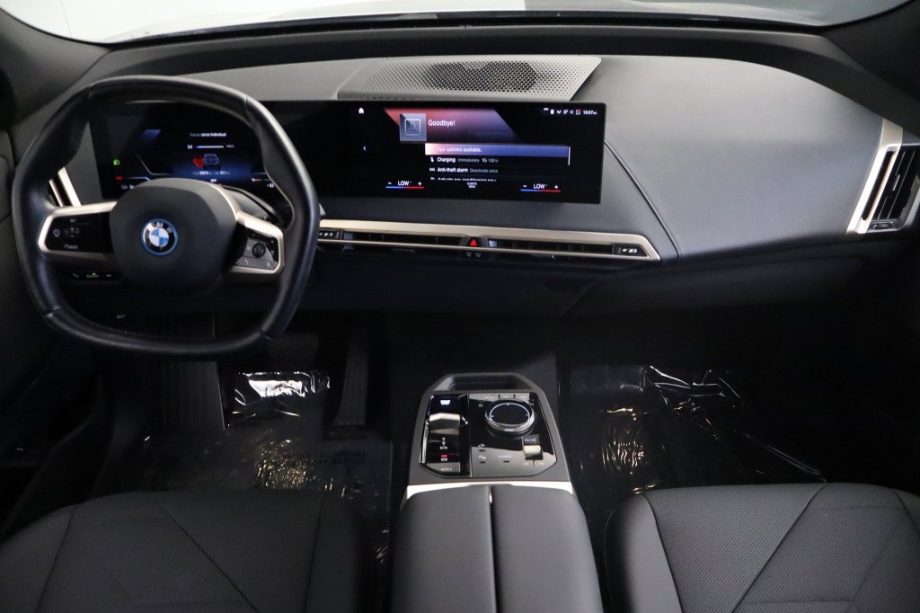 Used 2023 BMW iX xDrive50 AWD/4WD image 32