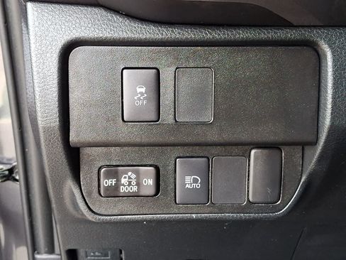 Certified 2021 Toyota Tacoma SR5 AWD/4WD image 27