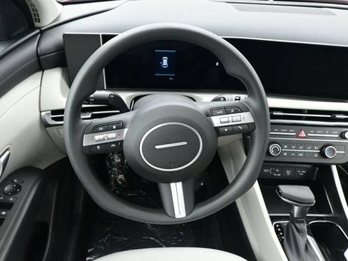 New 2026 Hyundai Tucson SE FWD image 13