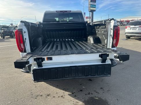 Used 2022 GMC Sierra 2500 SLT w/ SLT Convenience Package image 16