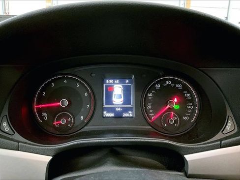 Used 2022 Volkswagen Passat 2.0T SE FWD image 19