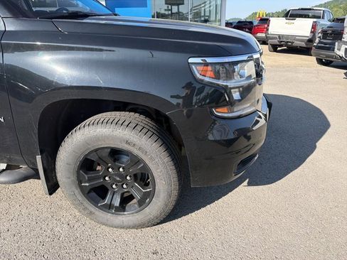 Used 2020 Chevrolet Suburban LT AWD/4WD image 2