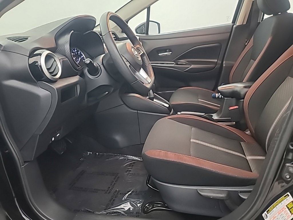Used 2024 Nissan Versa SR FWD image 25
