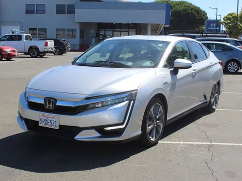 Used 2021 Honda Clarity Plug-In Hybrid image 3
