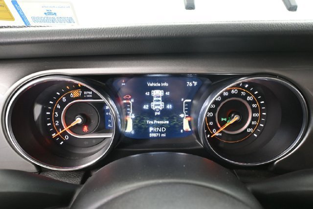 Used 2019 Jeep Wrangler Unlimited Sahara AWD/4WD image 24
