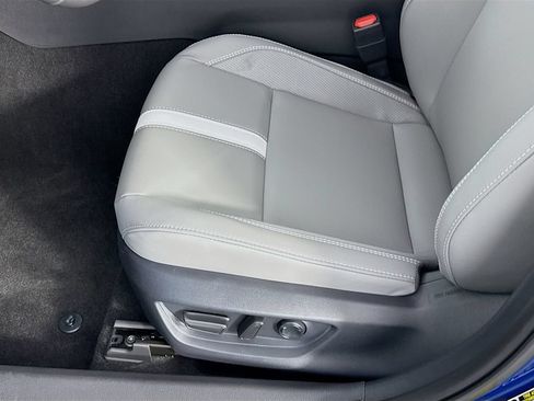 New 2026 Toyota Camry Hybrid FWD image 23