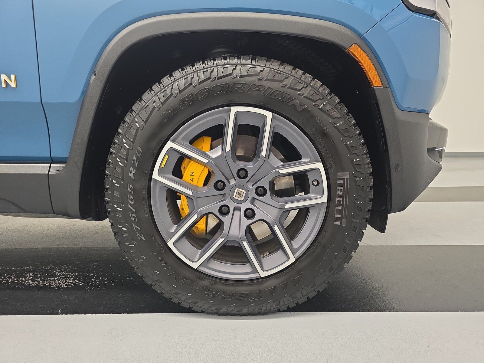 Used 2022 Rivian R1T Launch Edition AWD/4WD image 11