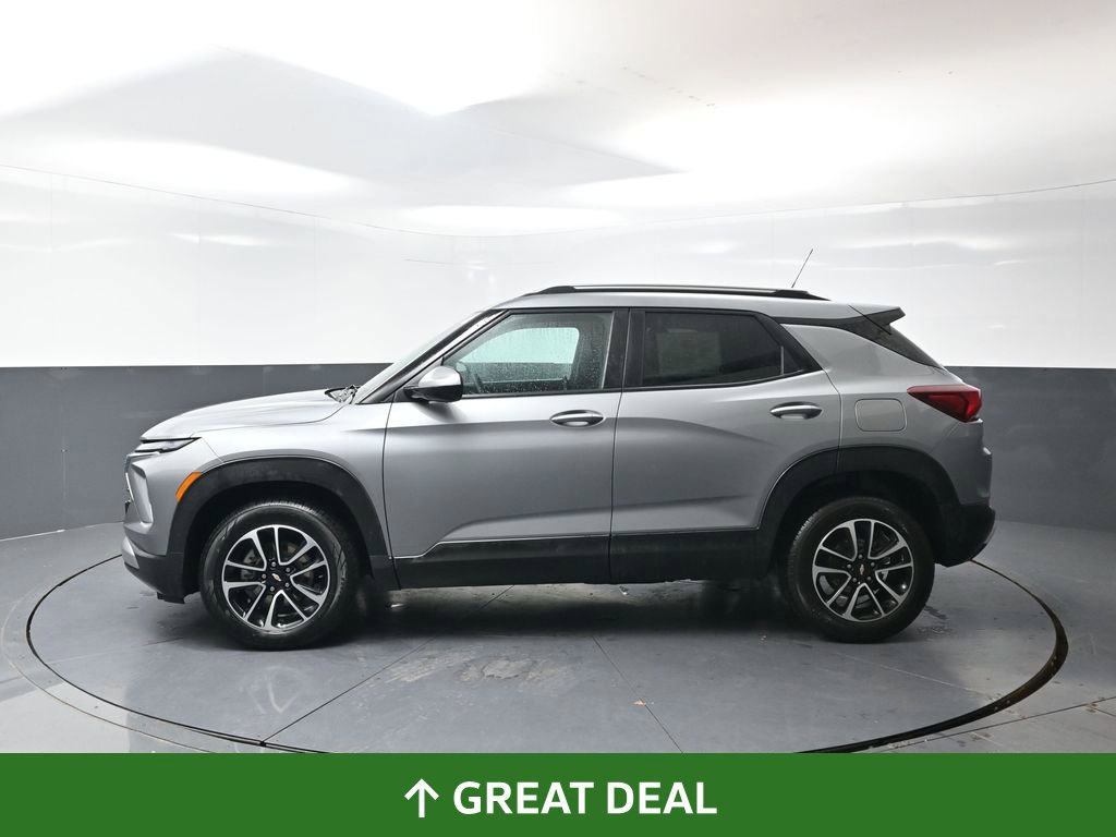 Used 2025 Chevrolet TrailBlazer LT AWD/4WD image 11