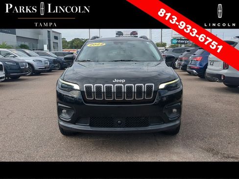 Used 2022 Jeep Cherokee Latitude Lux w/ Sun & Sound Group AWD/4WD image 2