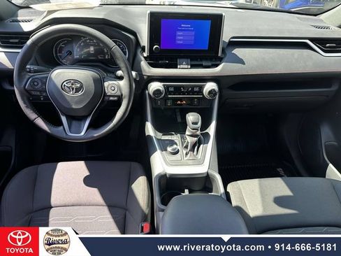 Used 2024 Toyota RAV4 SE w/ Weather & Moonroof Package AWD/4WD image 20