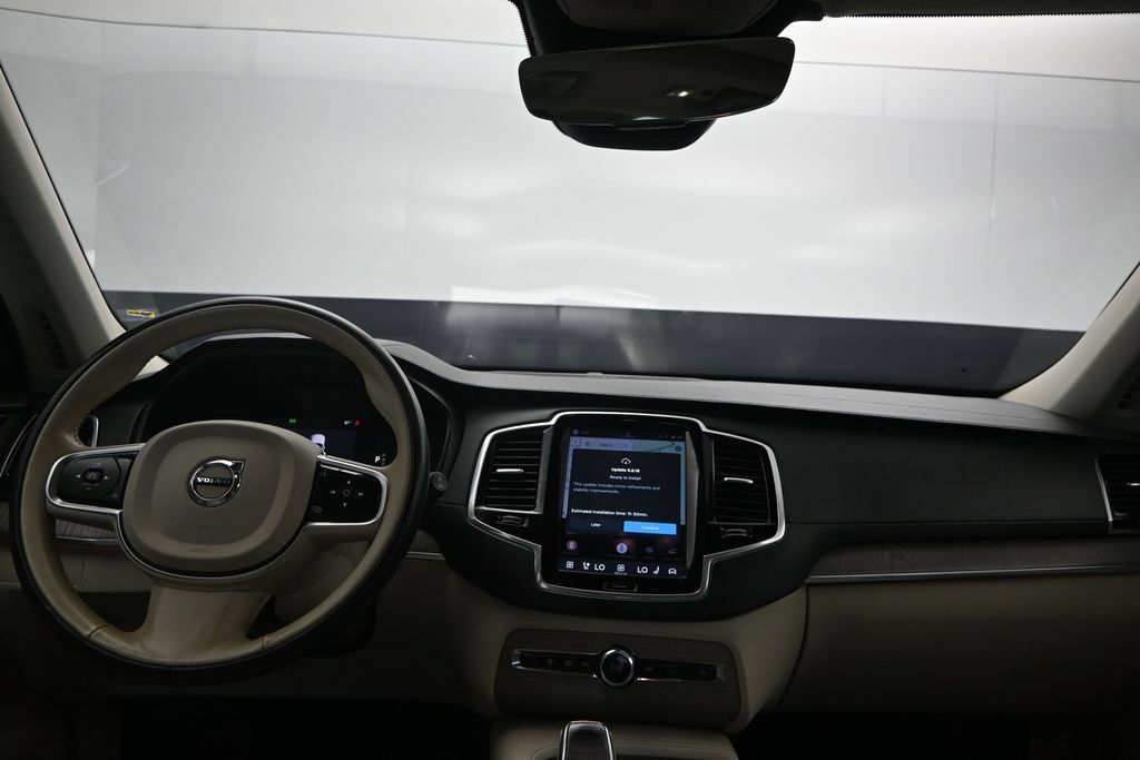 Used 2023 Volvo XC90 B6 Ultimate w/ Protection Package Premier AWD/4WD image 19