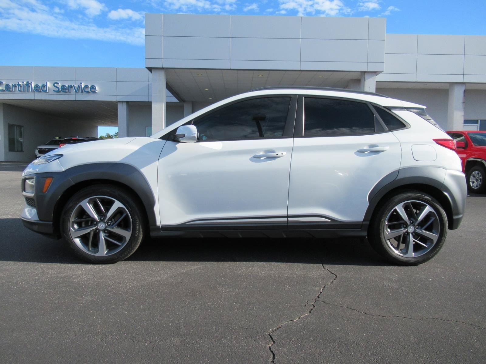 Used 2020 Hyundai Kona Limited FWD image 2