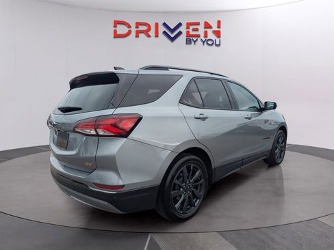 Used 2023 Chevrolet Equinox RS w/ RS Leather Package image 5