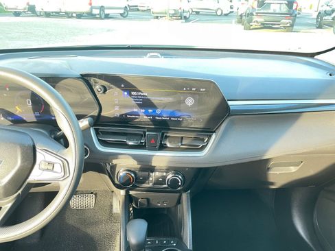 Used 2025 Chevrolet TrailBlazer LT image 31