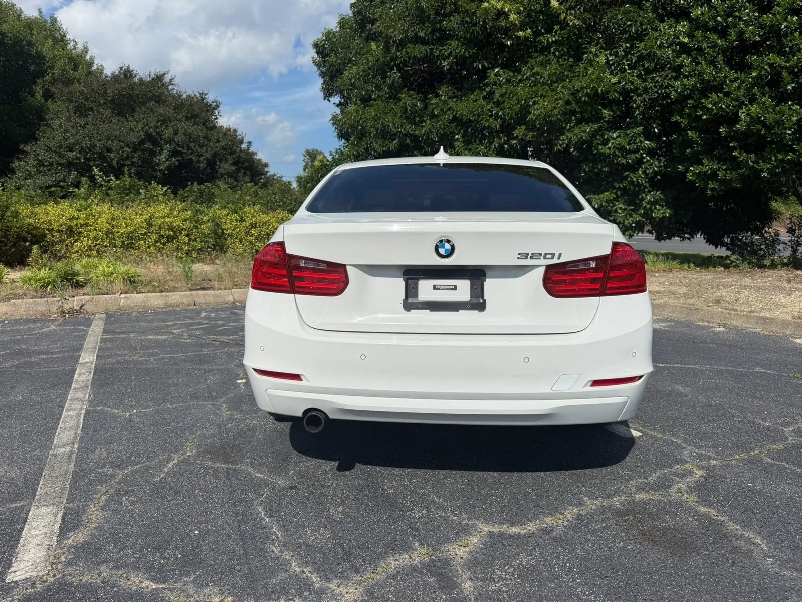 Used 2015 BMW 320i Sedan RWD image 8
