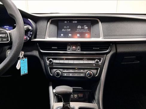 Used 2020 Kia Optima LX image 8