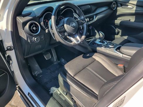 Used 2022 Alfa Romeo Stelvio Sprint image 9