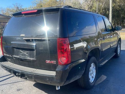 Used 2007 GMC Yukon XL SLT w/ SLT Preferred Equipment Group image 5