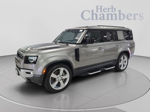 Used 2024 Land Rover Defender 130 S AWD/4WD image 9