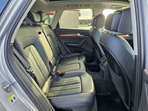 Used 2023 Audi Q5 2.0T Premium image 14