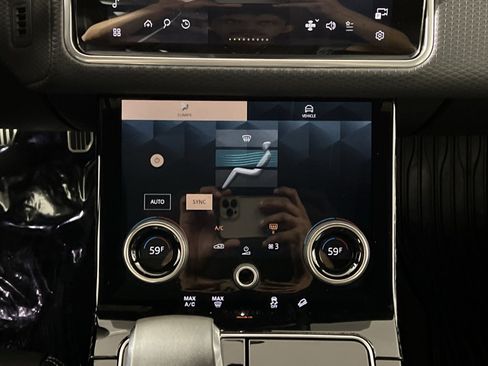 Used 2021 Land Rover Range Rover Velar R-Dynamic S AWD/4WD image 21
