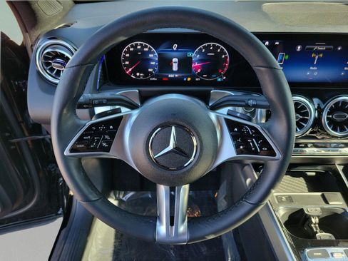 Certified 2025 Mercedes-Benz GLB 250 image 19