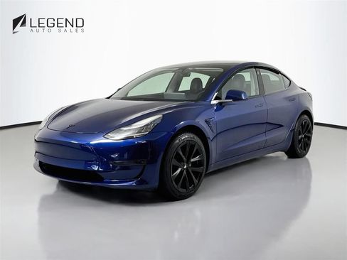 Used 2020 Tesla Model 3 Standard Range RWD image 1