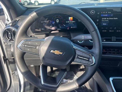 Used 2026 Chevrolet Equinox LT w/ Convenience Package II AWD/4WD image 17