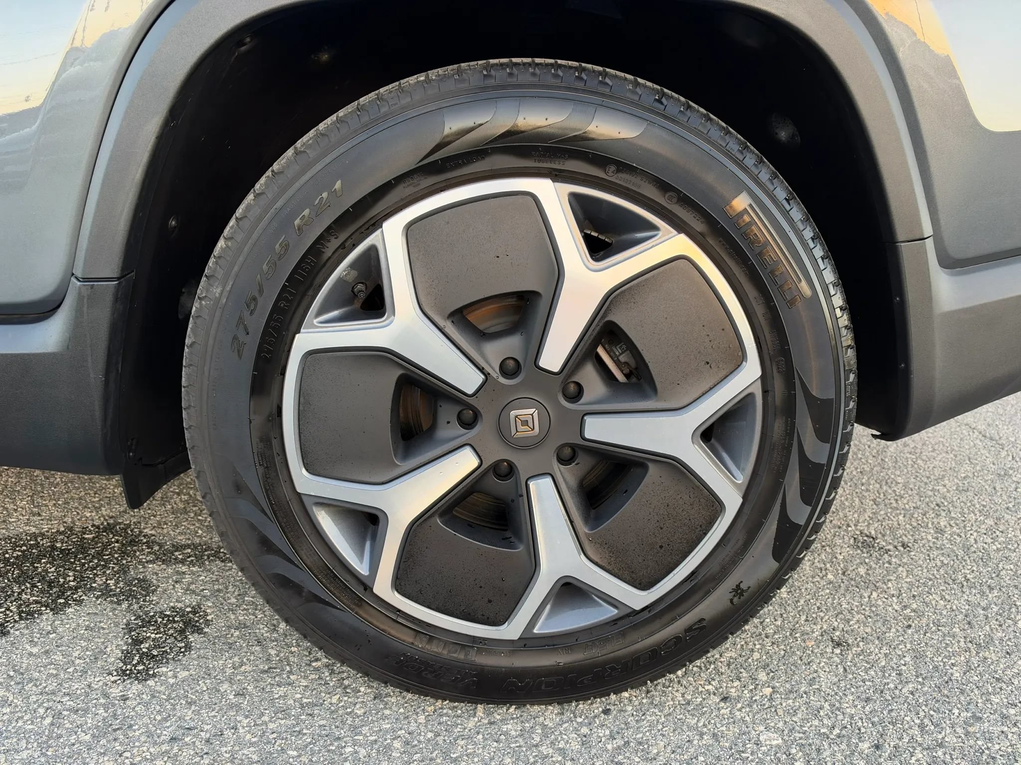 Used 2024 Rivian R1T Adventure Dual AWD/4WD image 30