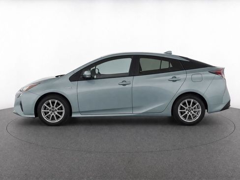 Used 2017 Toyota Prius Two w/ Prius Two Safety Plus Package FWD image 8