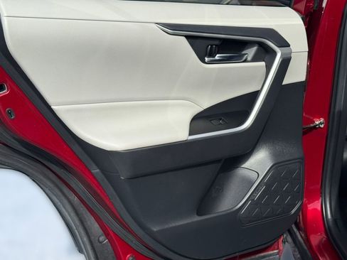 Certified 2021 Toyota RAV4 XLE image 13