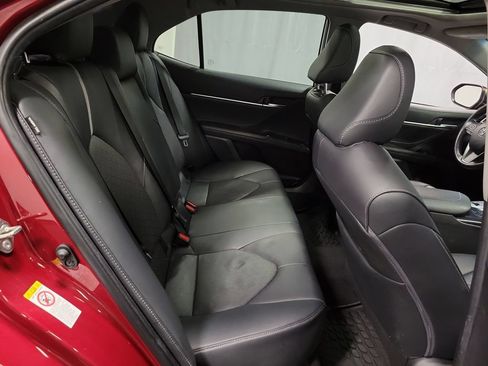 Used 2018 Toyota Camry XSE FWD image 26
