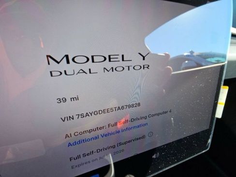 Used 2026 Tesla Model Y AWD image 12