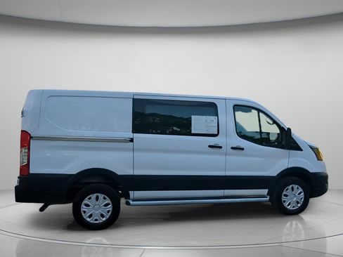 Certified 2025 Ford Transit 250 Low Roof w/ Exterior Upgrade Package RWD image 31