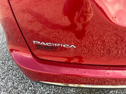 New 2026 Chrysler Pacifica Select image 39