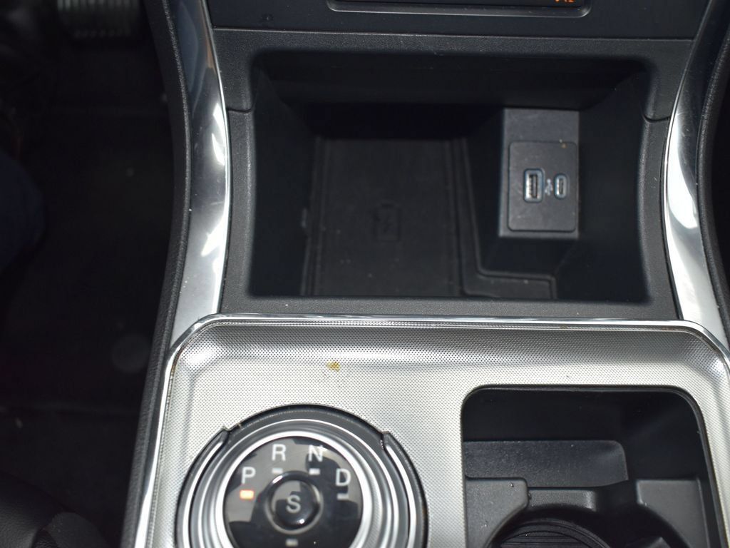 Used 2024 Ford Edge Titanium AWD/4WD image 19