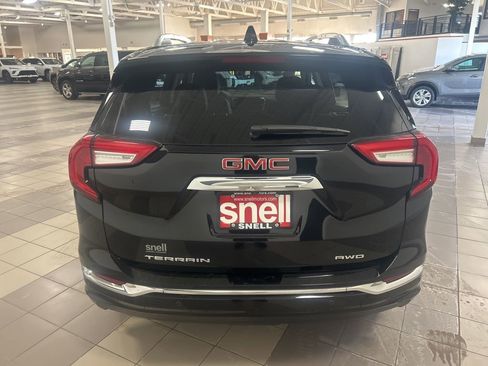 Used 2023 GMC Terrain Denali image 4