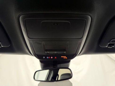 Used 2025 GMC Acadia AT4 image 38