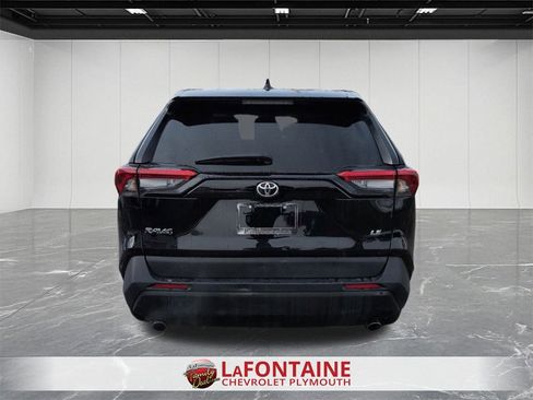 Used 2024 Toyota RAV4 LE image 7