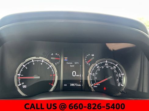 Used 2022 Toyota 4Runner TRD Off-Road Premium w/ TRD Black Wheel Package (TMS) AWD/4WD image 25