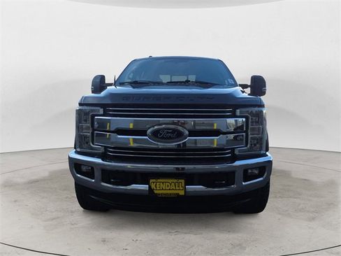 Used 2017 Ford F250 Lariat w/ Lariat Value Package image 8