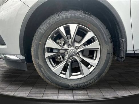Used 2017 Nissan Murano S FWD image 32