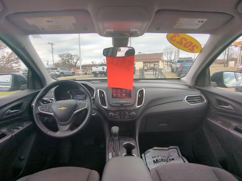 Used 2025 Chevrolet Trax RS w/ Driver Confidence Package image 21