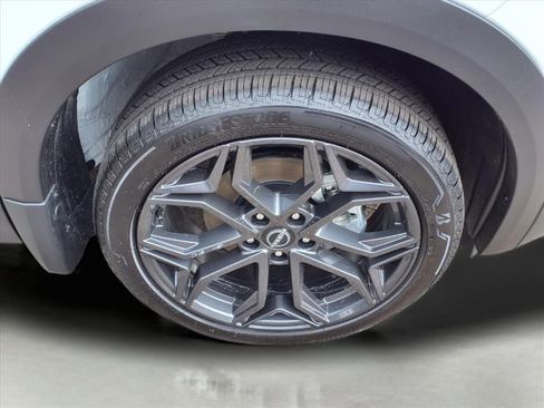 New 2026 Nissan Kicks SR FWD image 12