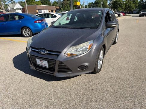 Used 2014 Ford Focus SE FWD image 4