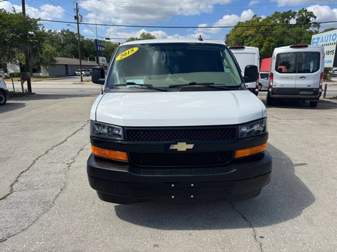 Used 2018 Chevrolet Express 2500 w/ Driver Convenience Package image 4