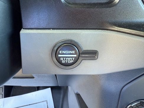 Used 2022 Ford Bronco Black Diamond image 21