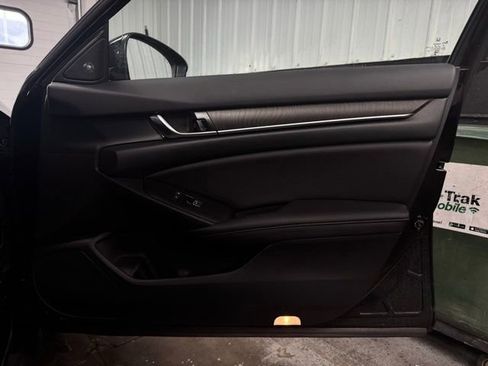 Used 2021 Honda Accord EX-L image 12