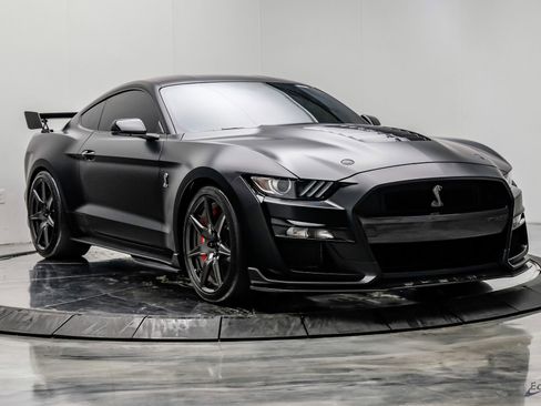 Used 2022 Ford Mustang Shelby GT500 w/ Carbon Fiber Track Pack RWD image 27