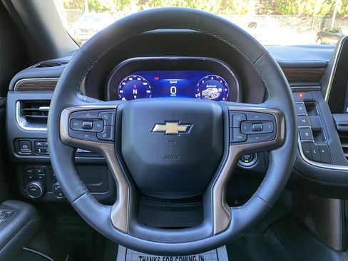 Used 2023 Chevrolet Tahoe High Country w/ Premium Package 2 AWD/4WD image 17